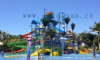 组合水滑梯，畅享水上乐趣